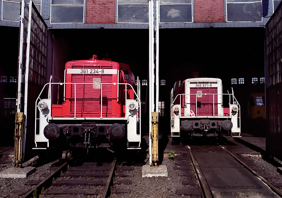 361 234 &360 871