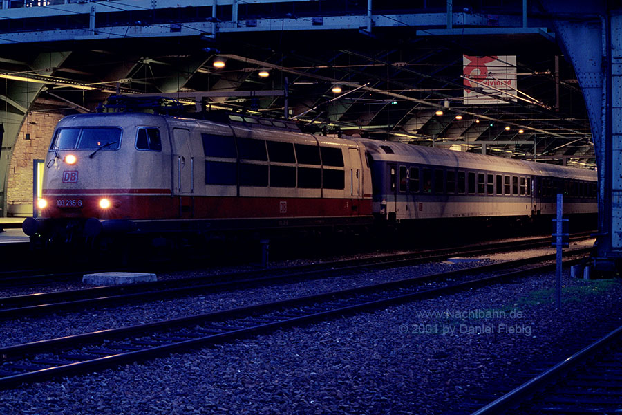 103 235 in Berlin Ostbahnhof