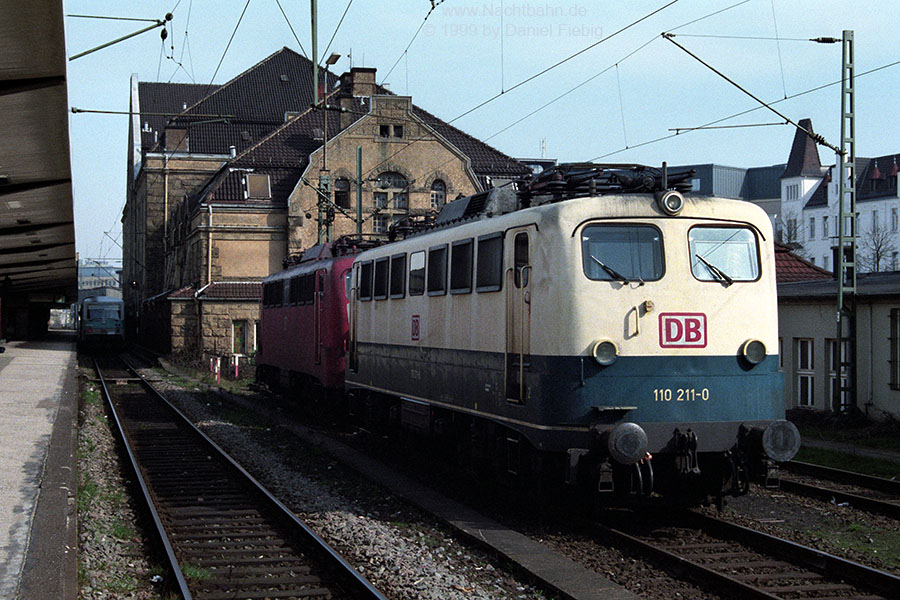 110 211 & 140 484 in Bielefeld Hbf