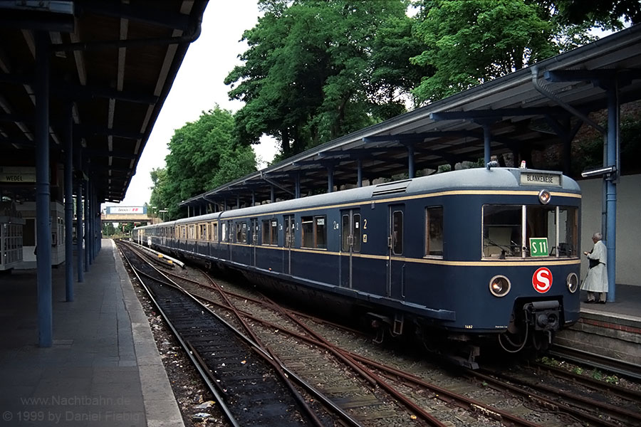 471 482 / 182 & 471 / 171 in Hamburg-Blankenese