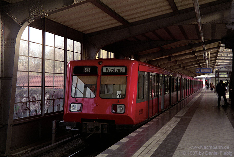 485 101 in Westkreuz