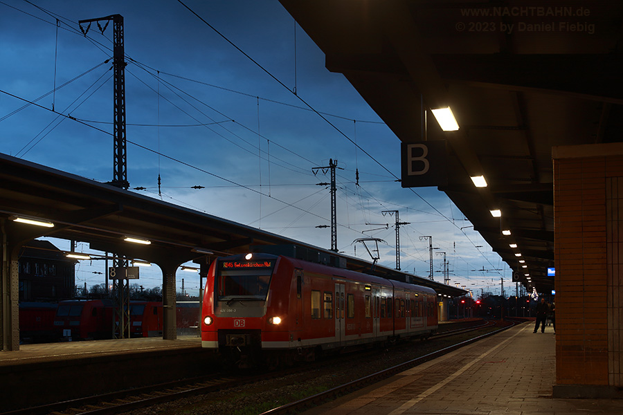 426 006 am 23.3.2023 426 006 in Wanne-Eickel Hbf