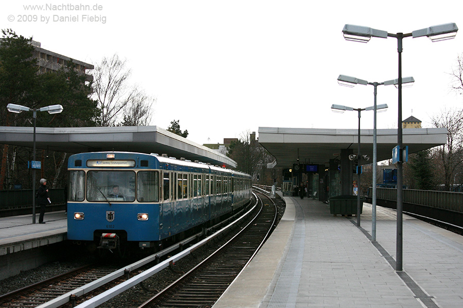 Wagen 102 im U-Bhf. Kieferngarten