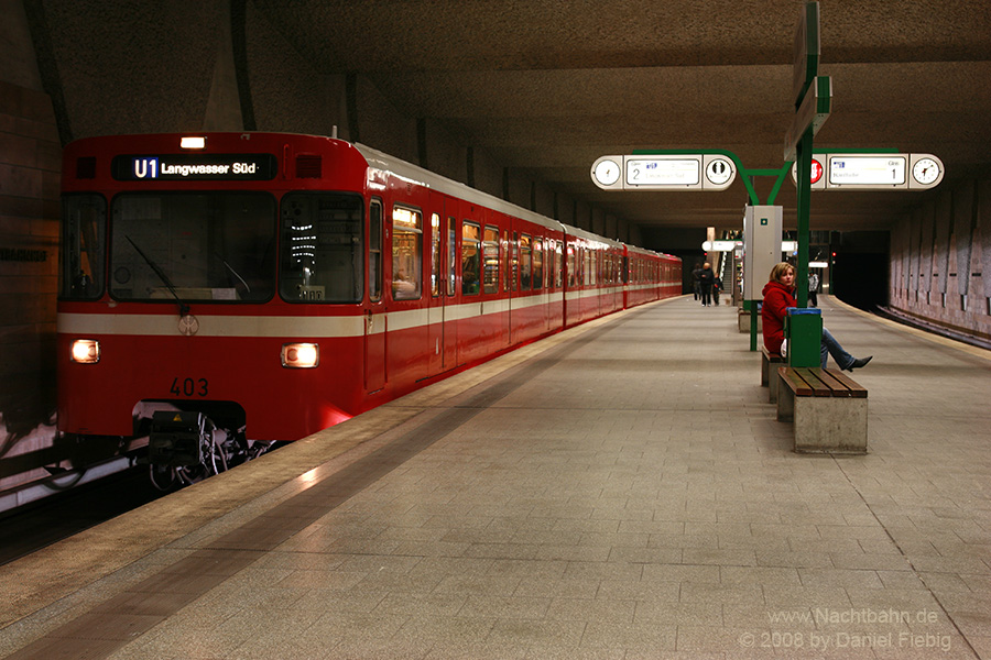 Wagen 403 im U-Bhf. Fürth Hauptbahnhof