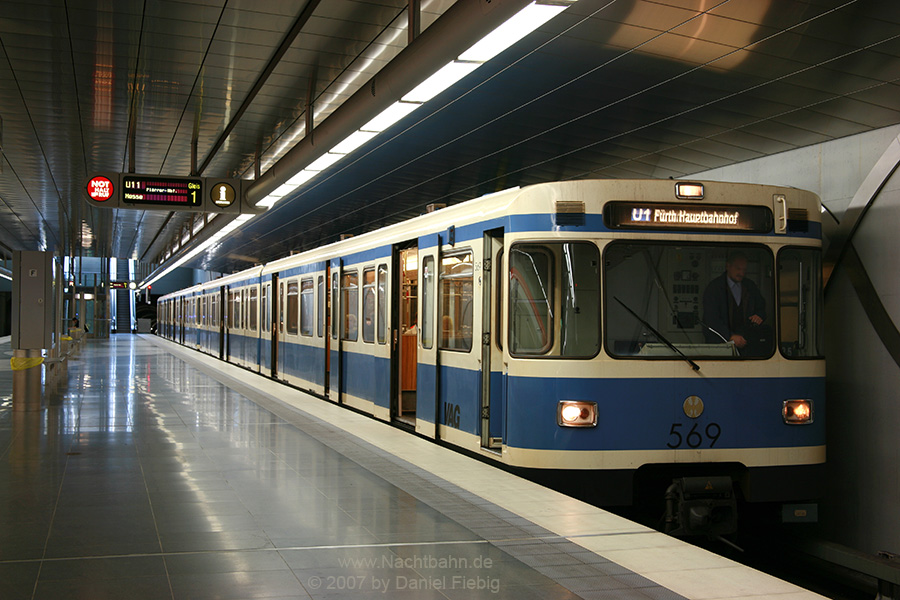 Wagen 569 im U-Bhf. Fürth Klinikum